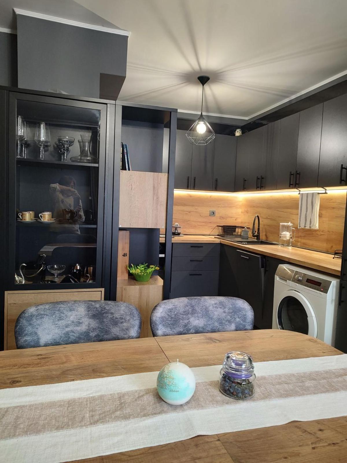 Вселена Appartement Varna Buitenkant foto